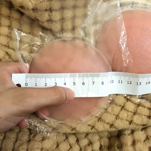 New Inventory 🔥1 Pair Silica Gel Nipple Cover🔥 - Picture 5 of 5